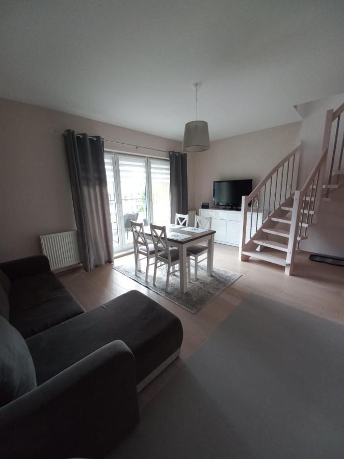 Apartament Osiedle Burco อุสตรอเนียมอร์สเกีย ภายนอก รูปภาพ